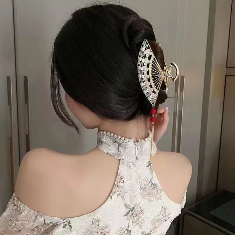 Women's Chinoiserie Retro Geometric Alloy Tassel Plating Inlay Artificial Pearls Rhinestones Hair Claws display picture 7