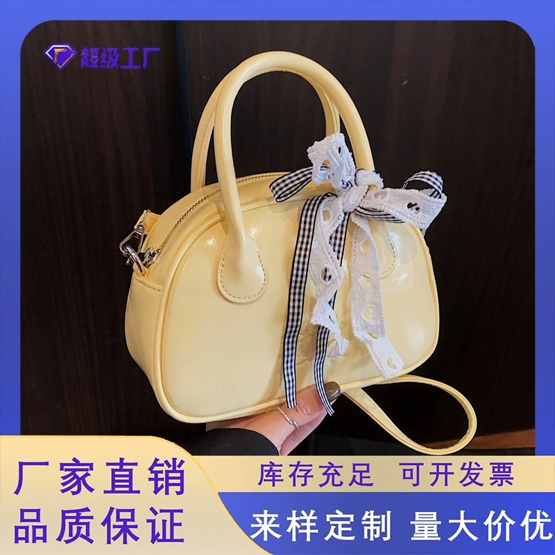 Повседневная текстура 2025 новый модный иностранный простой нишевой дизайн Весенняя женская сумка на плечо