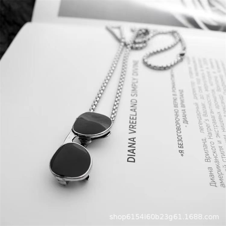 Sun sunglasses necklace men's and women's personalized decoration hip hop style cool jumping dioumei pendant simple student fashion jewelry