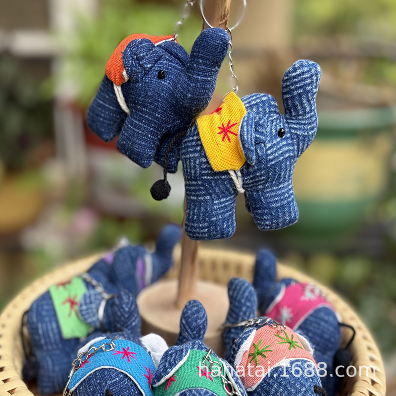 Newly Launched Thai Fabric Elephant Hand-Woven Accessory Keychain Pendant Southeast Asian Style Bag Charm Xishuangbanna