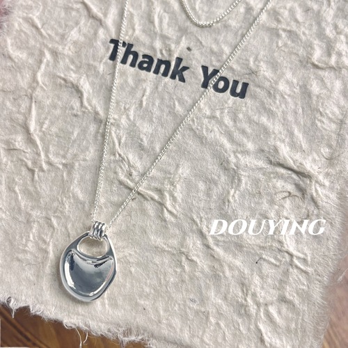 ins blogger's Korean minimalist saddle bag pendant necklace for women high-end style cool sweater chain 