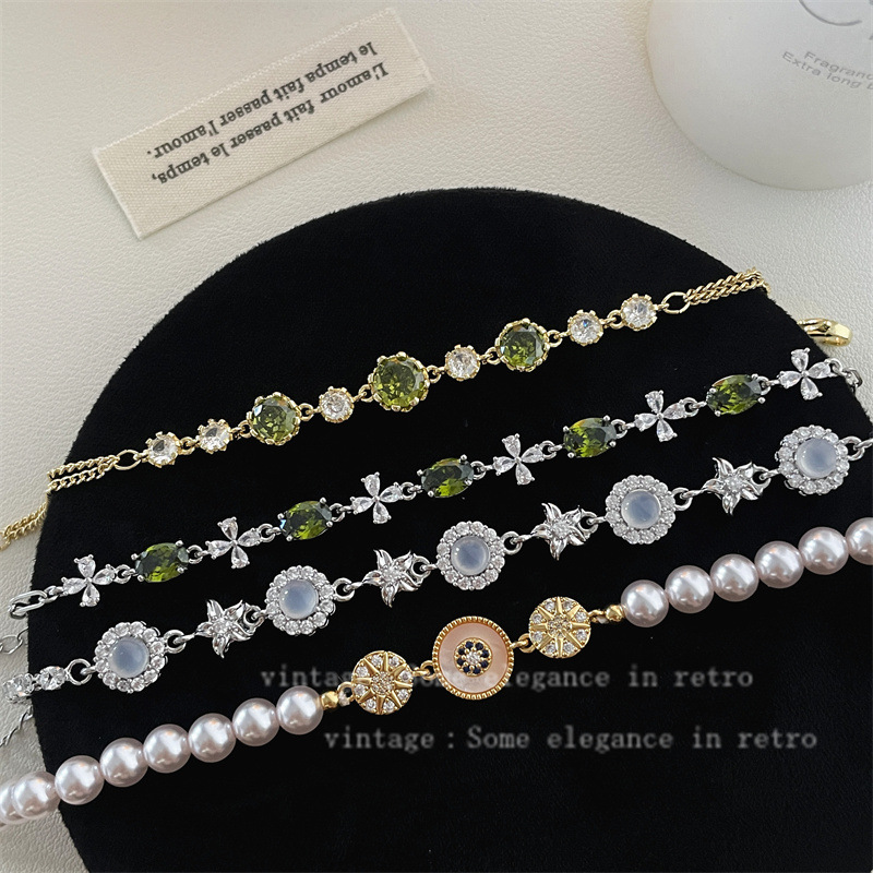 French Retro Olive Green Zircon Bracelet Fashion High-end Sense Exquisite All-match Adjustable Pull-out Bracelet for Women