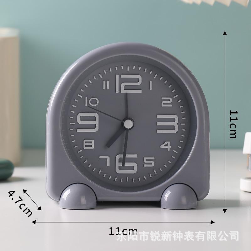 Fabricantes al por mayor nuevo reloj despertador silencioso de dibujos animados de metal gran número protección del medio ambiente lindo escritorio de dormitorio de estudiantes para niños