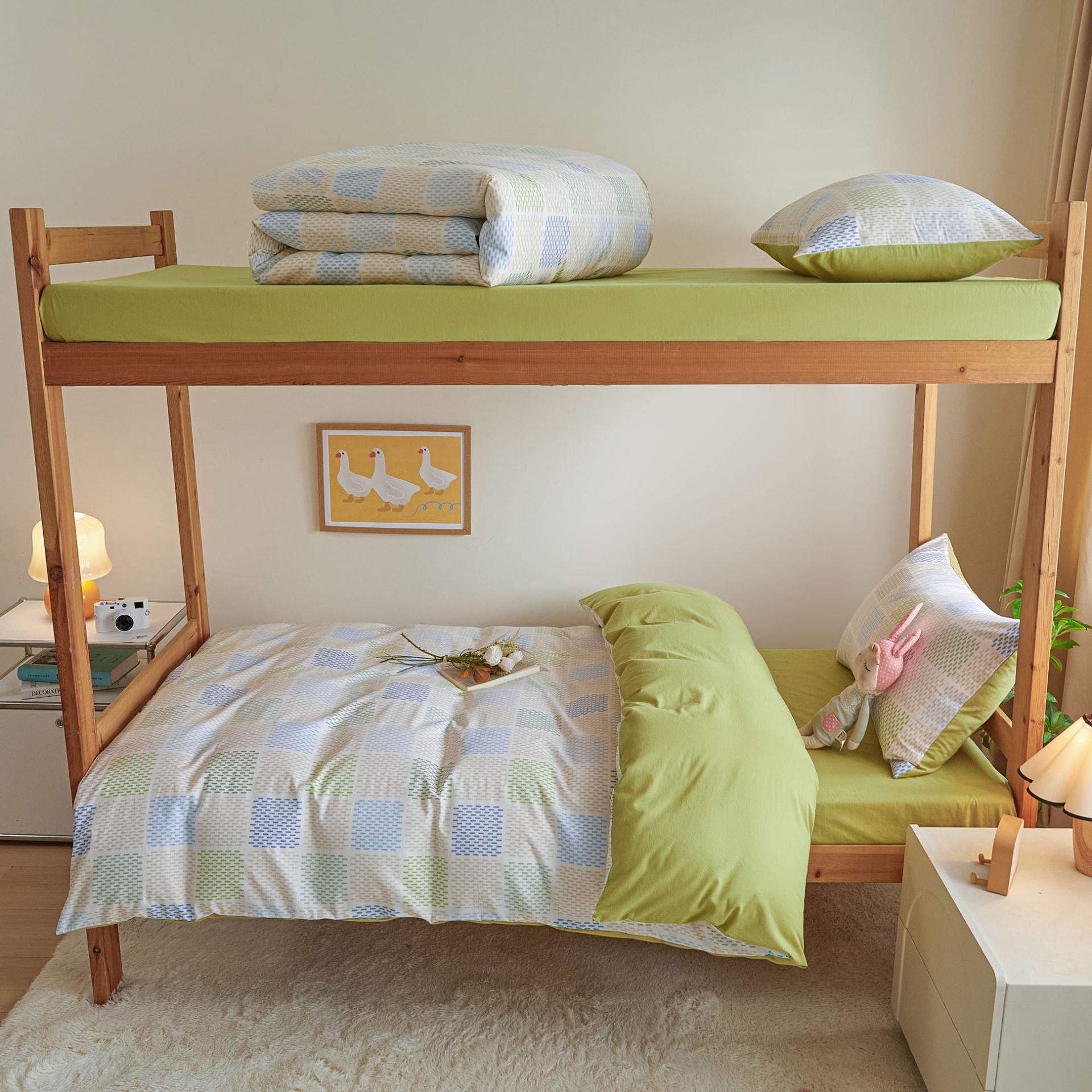 Temporada de estudiantes algodón algodón fresco de cuatro piezas sábanas fundas edredón sábana sábana sábana de tres piezas 2025 ropa de cama nueva