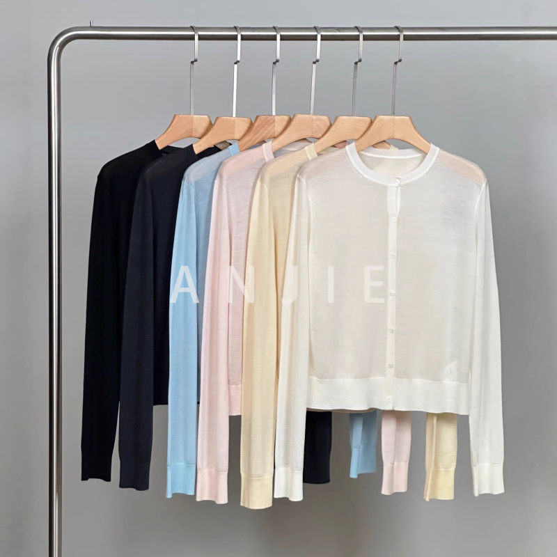 Machine Washable 100% Wool Basic Knit Sweater with Round Neck, Regular Shoulder Sleeves, Lightweight, Bright Color, Casual Versatile Cardigan for Women