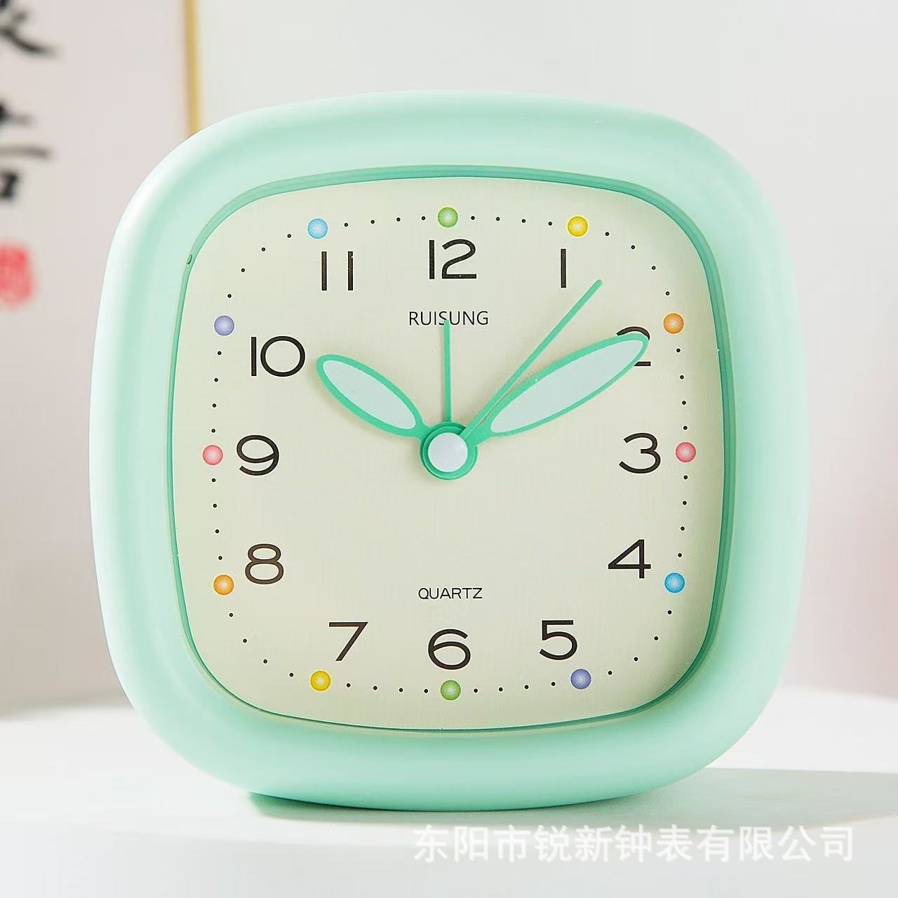 Reloj de despertador de viento crema estudiante perezento despertar reloj de moda silencioso minimalista luz nocturna niños reloj de aprendizaje