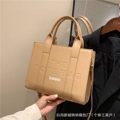 ヨーロッパとアメリカのファッションの高品質ハンドバッグ女性のための 2025 クロスボーダー新トレンドライト高級売れ筋クロスボディトートバッグ