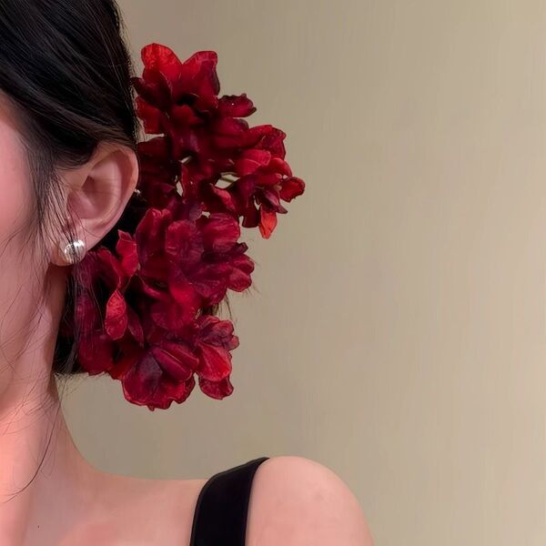 Red Chinese hairpin