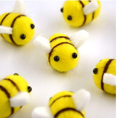 Factory wholesale cross-border felt poke play little bees felt clothing accessories poke play decorative felt accessories