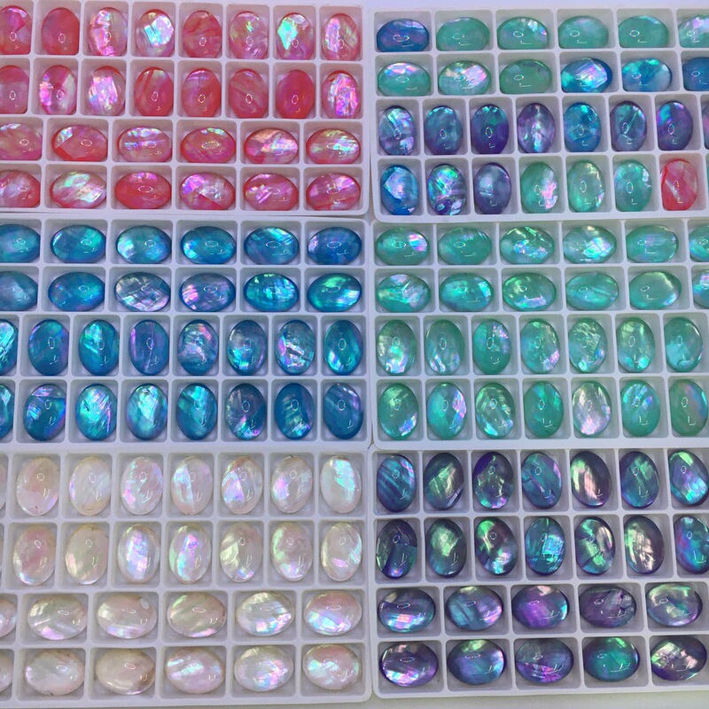 Shells and Glass Surfaces in Various Colors Red, White, Blue, Green and Purple Mobile Phone Interface Mobile Phone Case Jewelry Accessories Wholesale Shells and Glass Surfaces in Various Colors Red, White, Blue, Green and Purple Mobile Phone Interface Mobile Phone Case Jewelry Accessories Wholesale