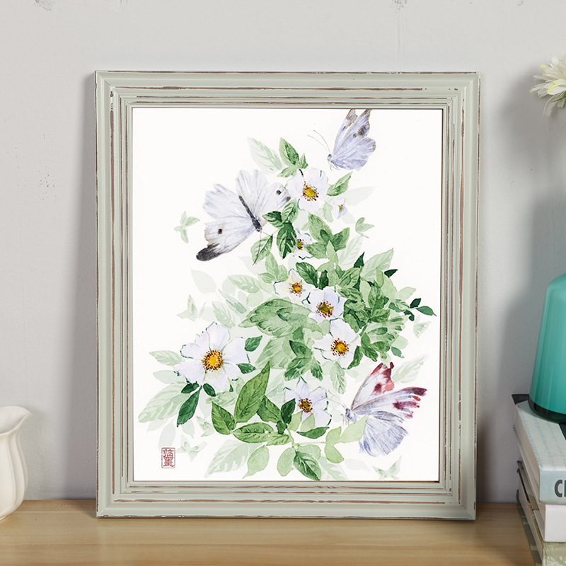 Retro-style wooden photo frame, antique-look, aged-effect design—perfect for European and American-style albums, 57-inch frames ideal for children's studios, wedding photography, and photo wall displays.