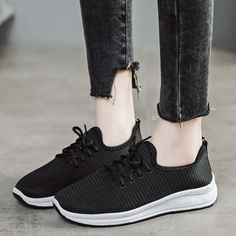 Breathable slip‑on walking shoes for women, canvas casual mother shoes, lightweight non‑slip, sizes 36–44