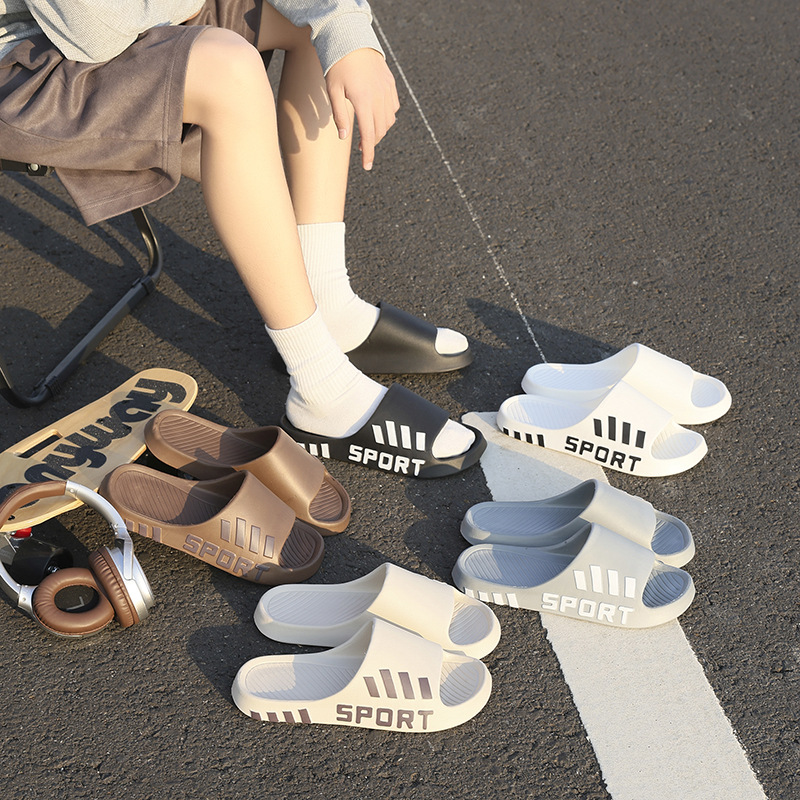 Men's Summer 2025 New Style Slippers for Outdoor Wear, Indoor Home Bathroom, Non-Slip and Deodorant Slippers for Men