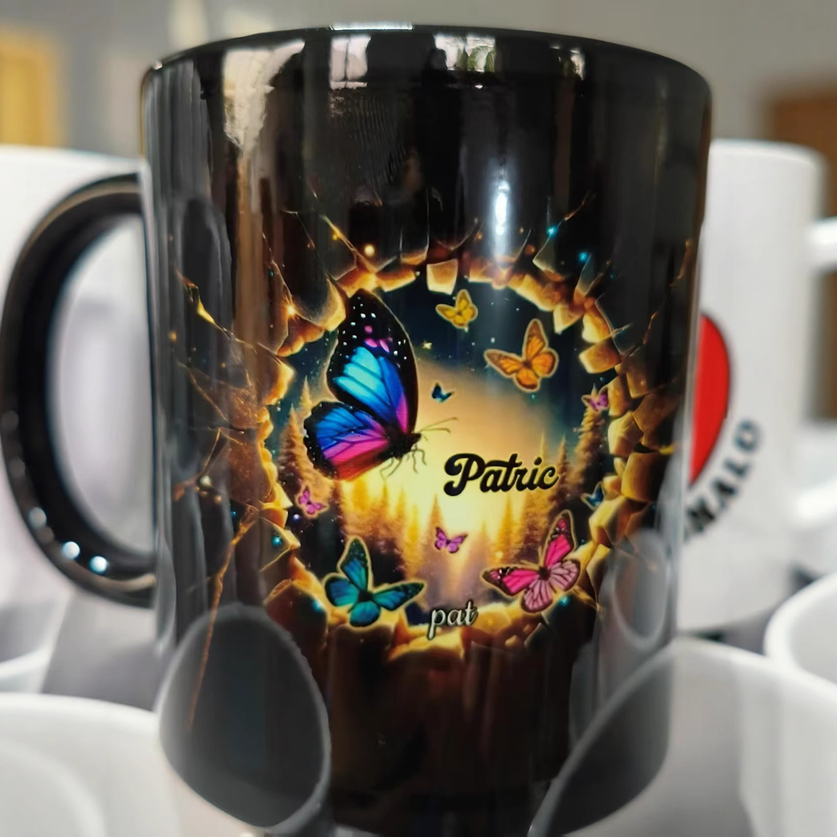 Fabricante al por mayor de alta temperatura de fabricación de cerámica personalizada foto de patrón de taza de color fijo logotipo de marca de taza