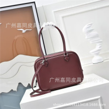 ���S���x�^��ţƤ��ëŮ�ٴ����ṫ�İ���������ʿ�D���μ�б���