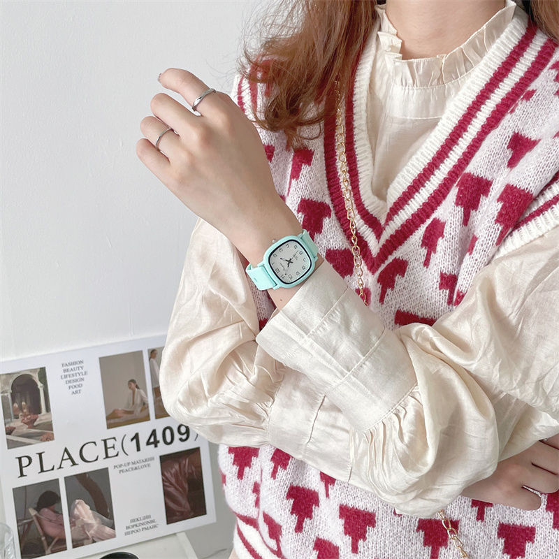 New Style Women's Watch for Middle and High School Students, Trendy and Stylish, Enhances Complexion, Children's Exam Square Quartz Watch