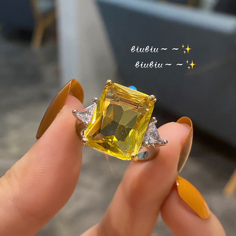 Retro Citrine Geometric Micro-inlaid Open Index Finger Ring display picture 1