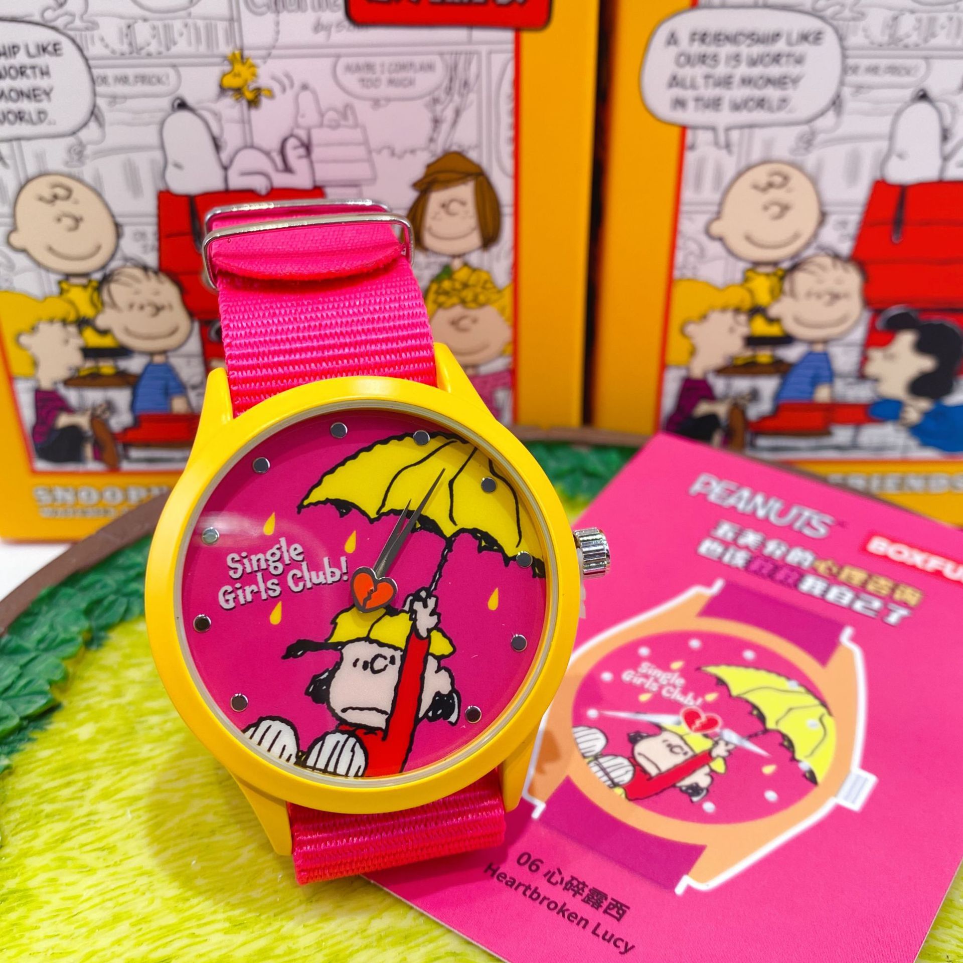New Genuine Snoopy Friends Series Watch Blind Box Cute Cartoon Quartz Belt Watch Simple and Versatile