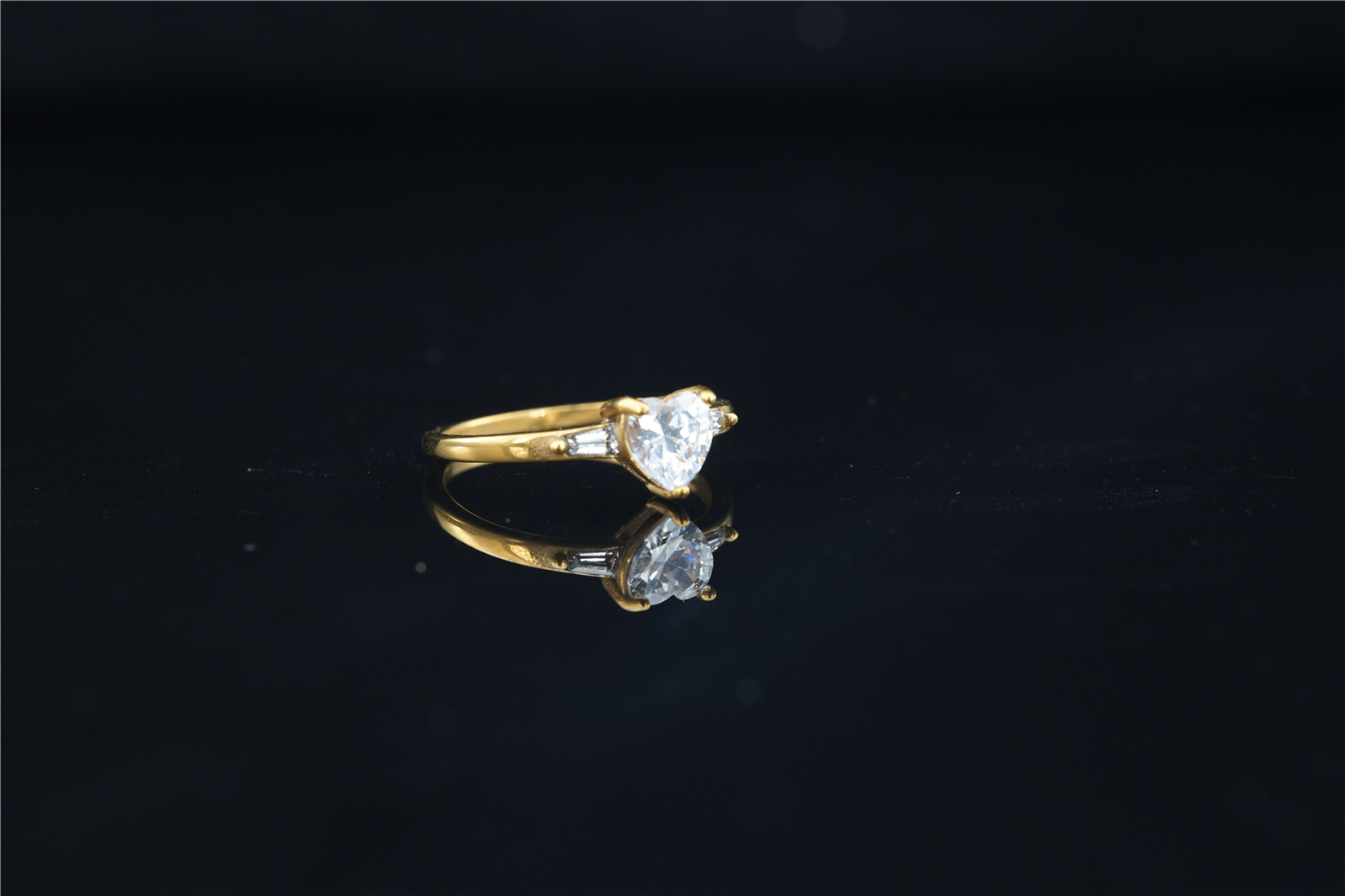 Titanium Steel Material Wholesale Jewelry Simple Style Classic Style Heart Shape Titanium Steel Rings