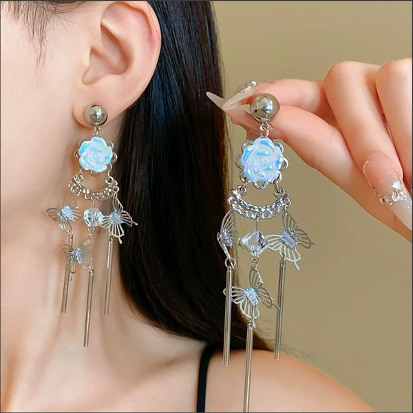 Silver silver needle with tassels