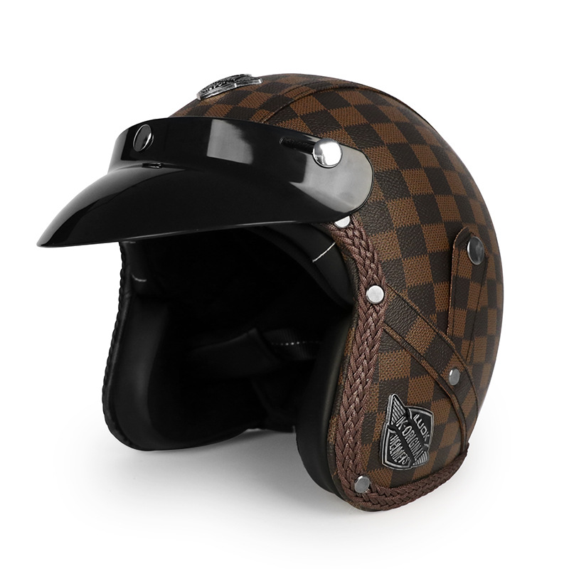 Una pieza emitida en nombre del nuevo estándar nacional 3C retro 3/4 medio casco motocicleta eléctrica pedal de verano máquina de crucero casco de cuero para hombres y mujeres
