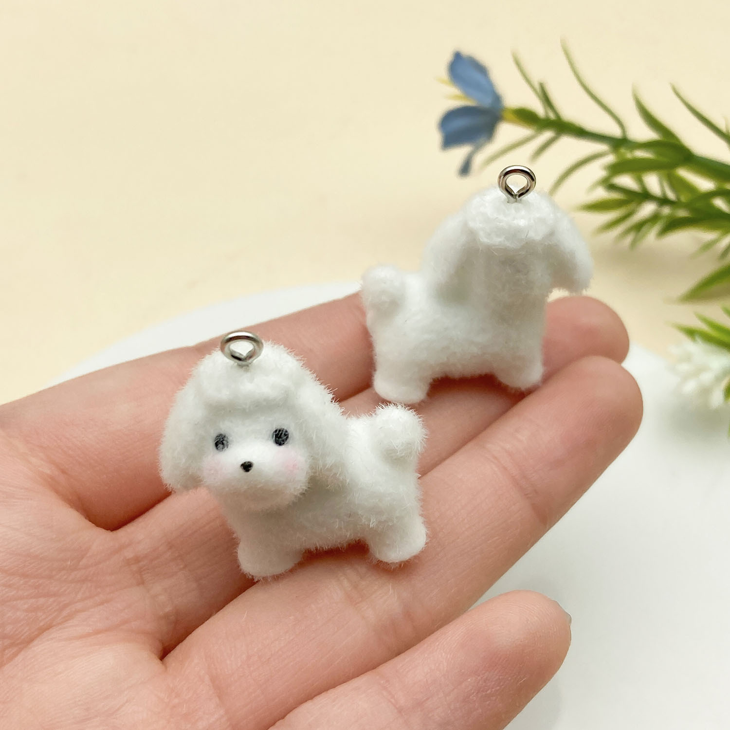 23138-1 흰색 수지 무리 동물 양 알파카 29x25mm-4.3g