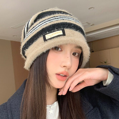 韓国風の女性用秋冬帽子、頭囲が大きい女性用のストライプニット帽、顔が見える小さなパイル帽子、多用途の暖かい防風防寒帽子