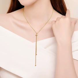 项链;手链;手环