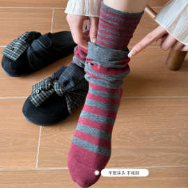 安哥拉红假两件的设计酒红搭配条纹堆堆袜好潮流秋季叠穿袜子