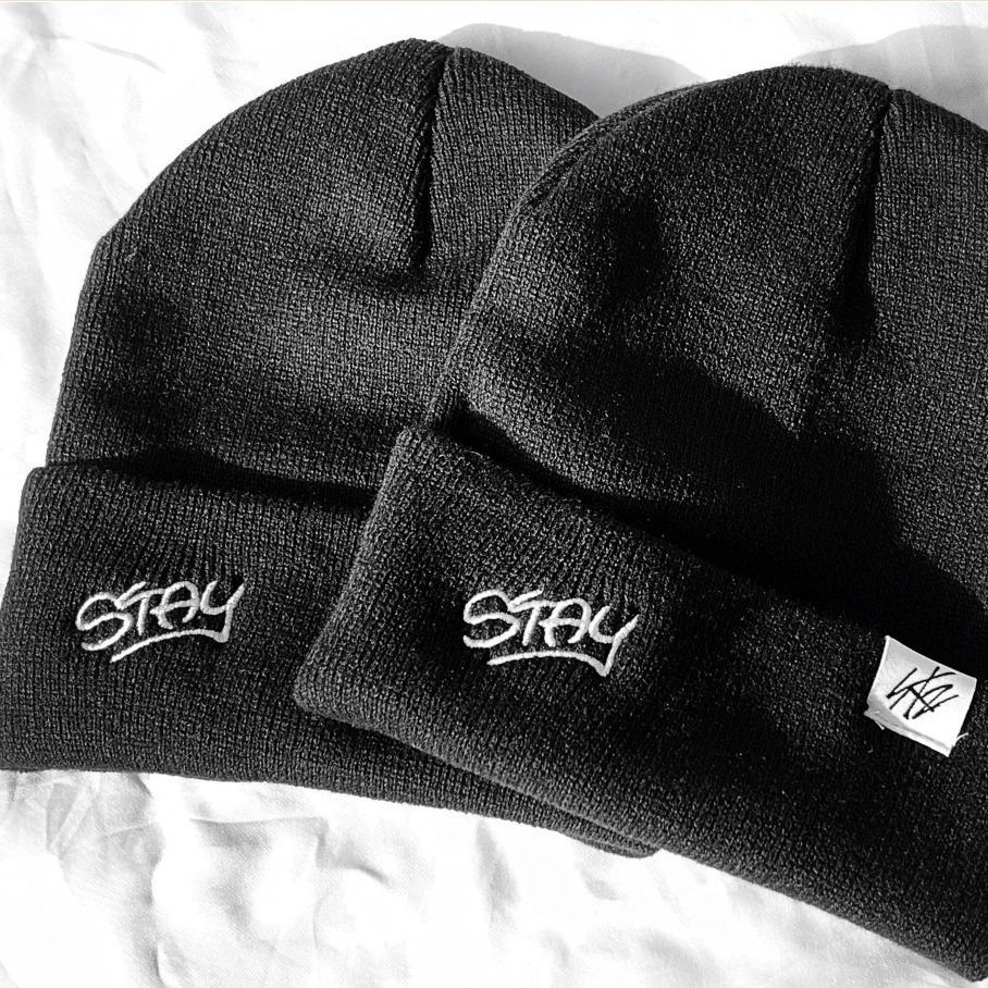 ГОЛОВА ШАПКИ STAY KNIT ПРОИЗВЕДЕНО BANG CHAN Fang Can Второй парадный концерт вязание SKZ