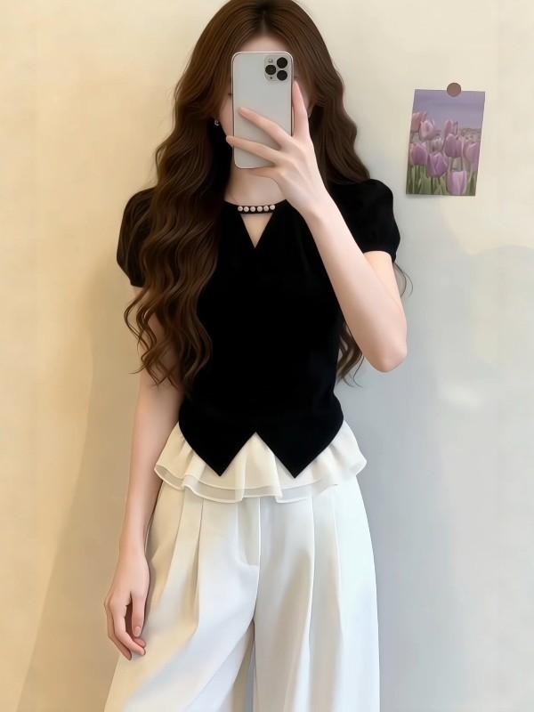 Áo sơ mi nữ cổ V tay ngắn phong cách Pháp, thiết kế che khuyết điểm tôn dáng — màu đen