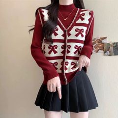 2024の爆発金はゆったりしていて、やせているファッションの偽の2つのニットの上着の女性の秋冬は年齢のセーターの底のシャツの潮を減らします。
