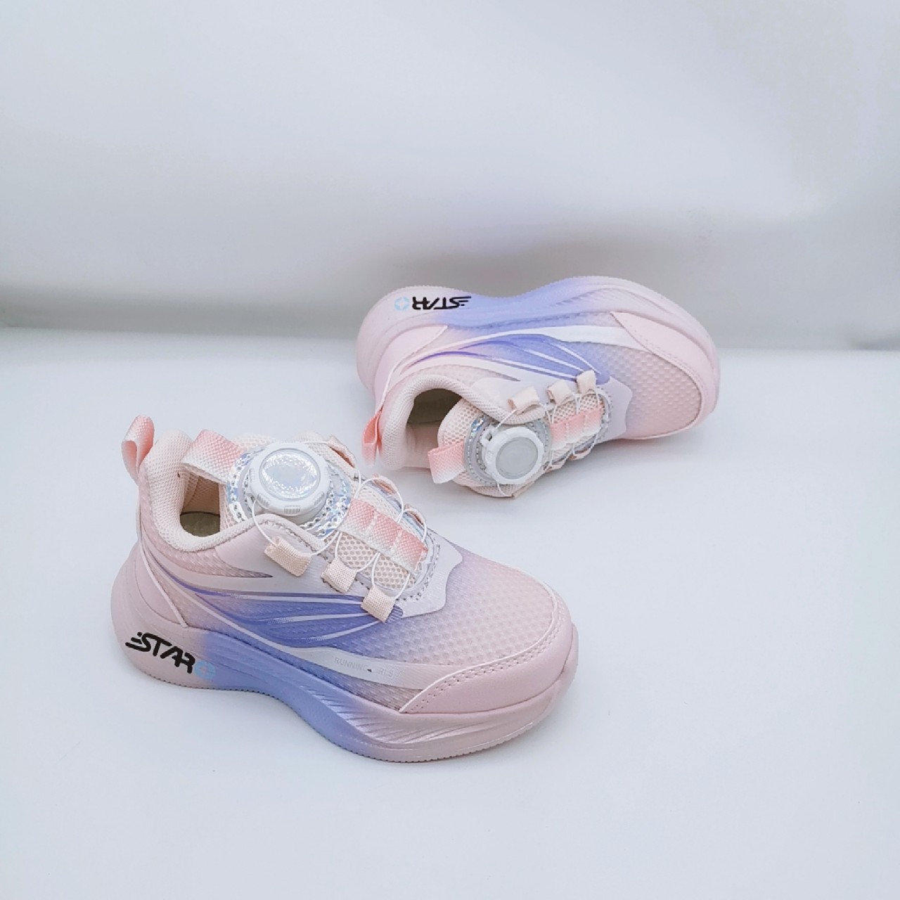 Niñas de otoño red doble 28 - 32 yardas 2025 nuevos zapatos transpirables para niños zapatos de papá zapatos deportivos zapatos de mujer