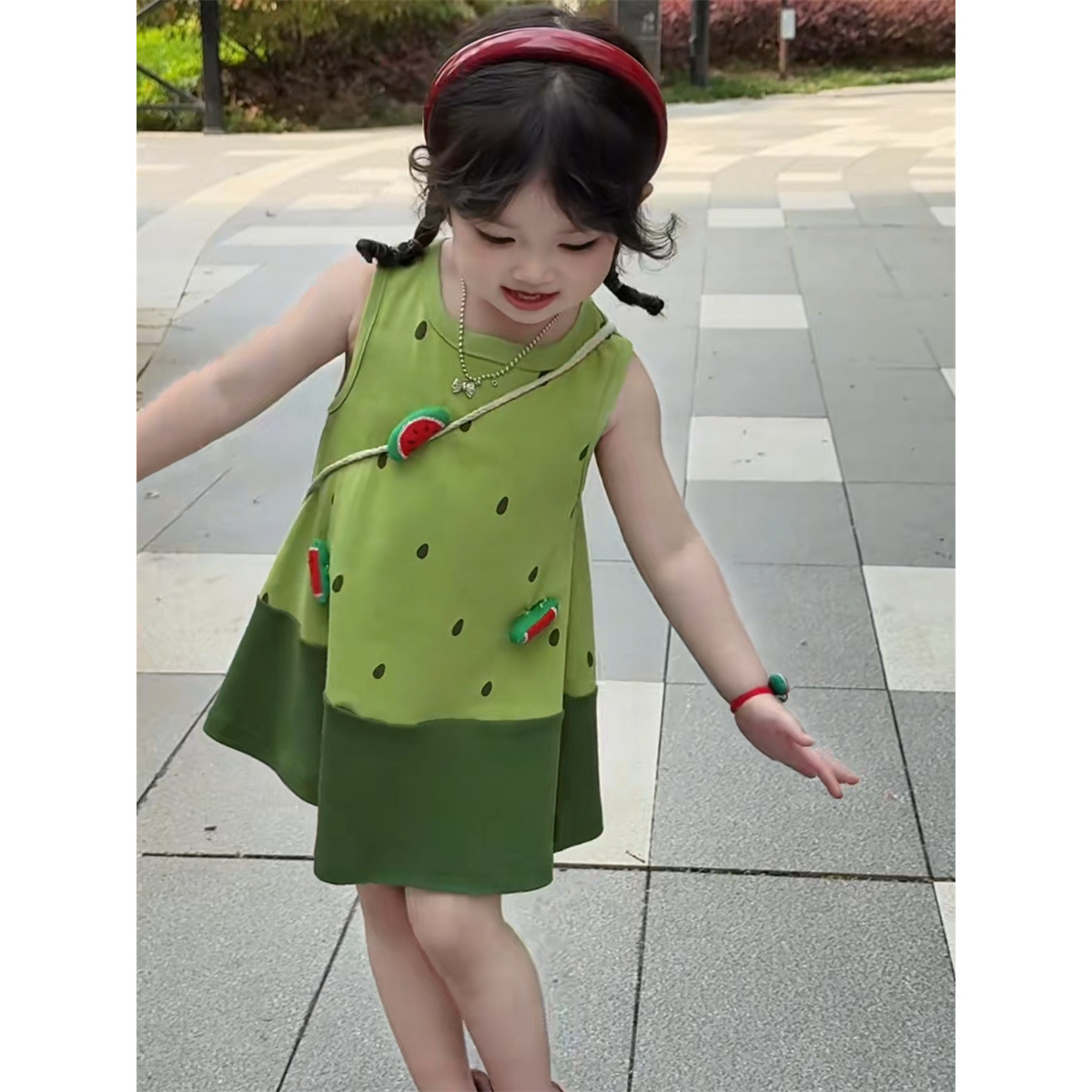 Vestido de bebé de siete niñas de limón salado verano nuevo estilo 25 verde fresco chaleco de sandía falda costura vestido de princesa tridimensional