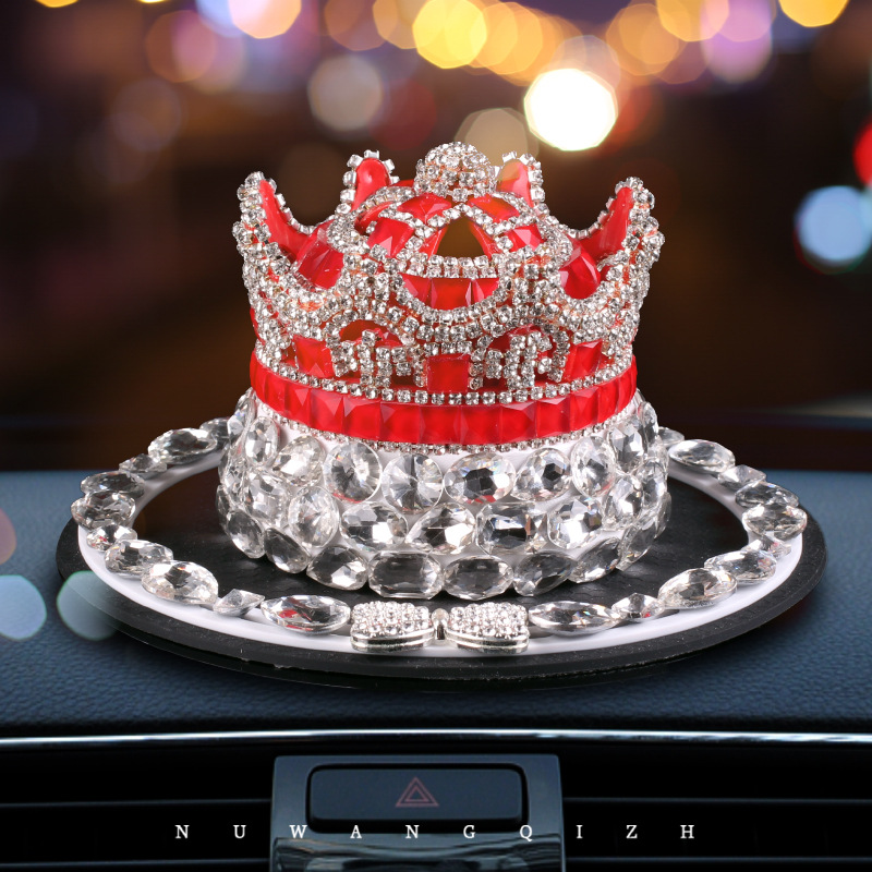 Lujo creativo diamante cristal corona asiento de perfume de coche adornos de diamantes de imitación de coche decoración de coche asiento de perfume de coche Douyin
