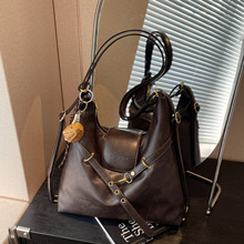 秋冬大容量双肩包包女2024新款时尚通勤包百搭单肩托特包多用女包