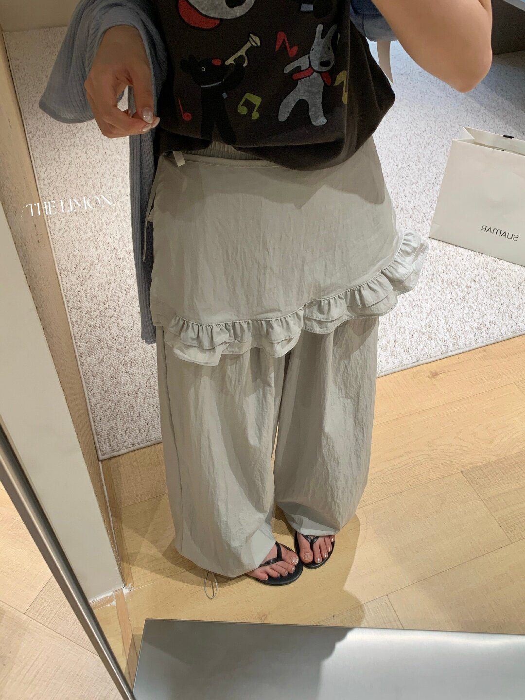 Quần culottes nữ ống rộng cạp cao, phối viền ren xếp tầng, dáng suông rộng, thanh lịch và thoải mái — màu đen, Xanh da trờicolor, màu trắng, Đá vôi chi tiết 36