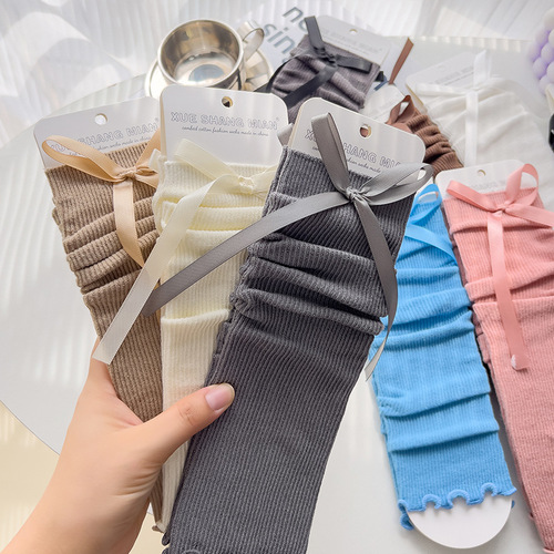 Millennium y2k fungus steps on the feet and piles of Lolita ballet style JK bow-tie stockings