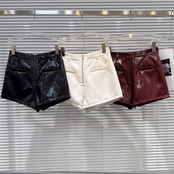 2026 Winter New Trendy Cool Zippered Patent Leather Pu High-Waisted Short Shorts Leather Pants Boot Pants 2026 Winter New Trendy Cool Zippered Patent Leather Pu High-Waisted Short Shorts Leather Pants Boot Pants