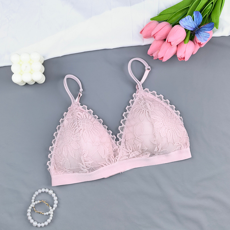 Europa y Estados Unidos encaje sin anillo de acero sujetador francés desmontable copa triangular ropa interior de mujer ajustable para la adolescente para limpiar el pecho