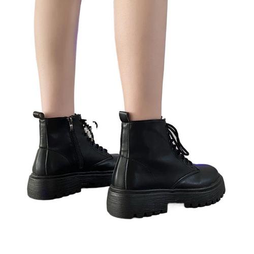 Black British-style side-zip Martin boots for women—spring and autumn, thin, versatile, breathable, retro, thick-soled, height-increasing, biker-style short boots.