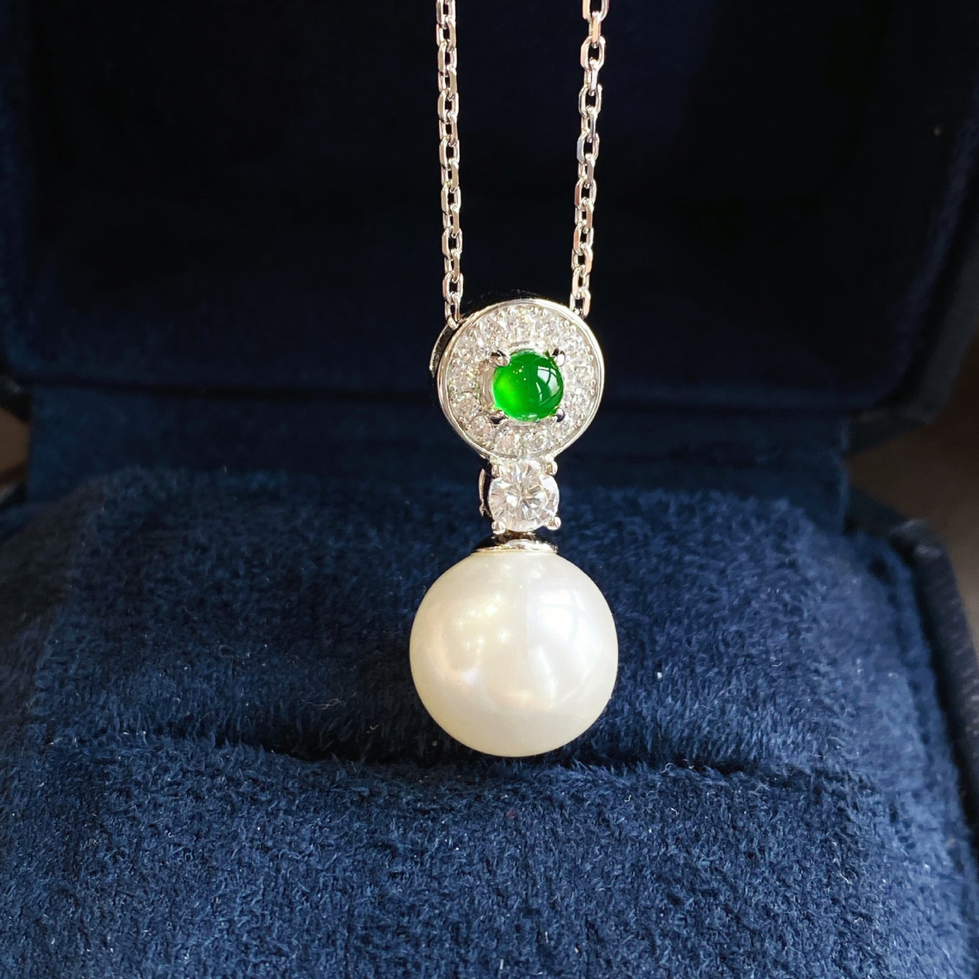 Organic agate elegant retro pendant jade