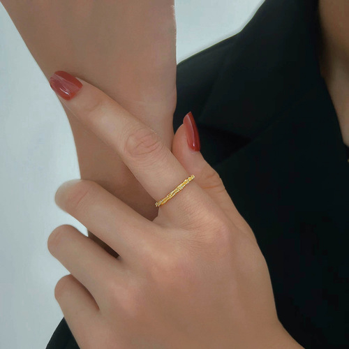 Gypsophila ring for women, titanium steel plated with 18k gold, sparkling, unfading, simple, light luxury, niche design