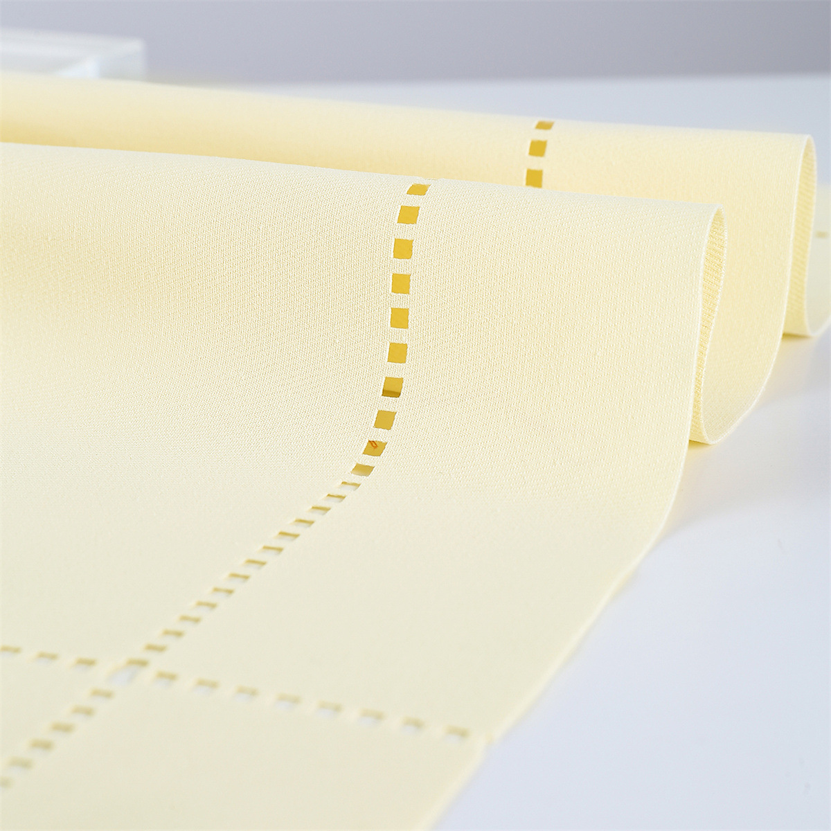 Servillas de poliéster y algodón tela de boca encaje hueco restaurante de alta calidad hotel plegable almohadilla de té decoración de boda