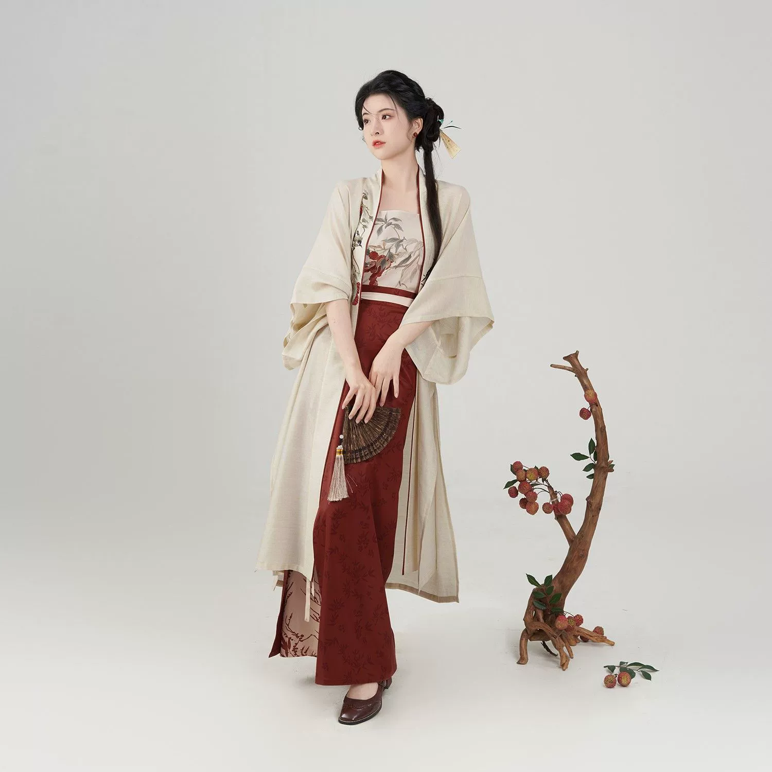 Новая песенная династия Hanfu женская одежда Ликсинг позднее magpie тройка комплект Чанган храмовая вышивка поющая юбка народного стиля Лето-осень вышивка