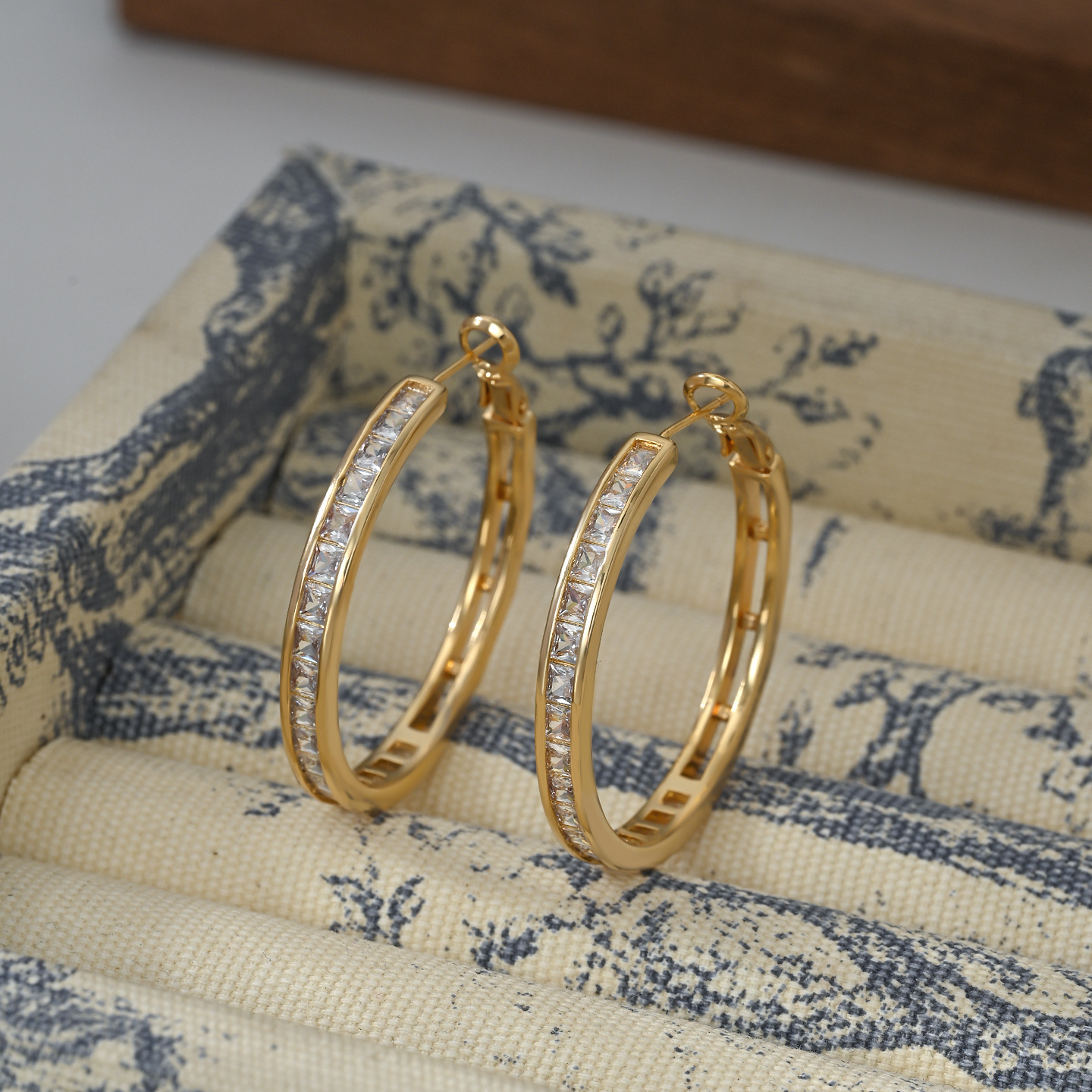 Orecchini a cerchio geometrici a forma di c in argento sterling s925_voghion.com