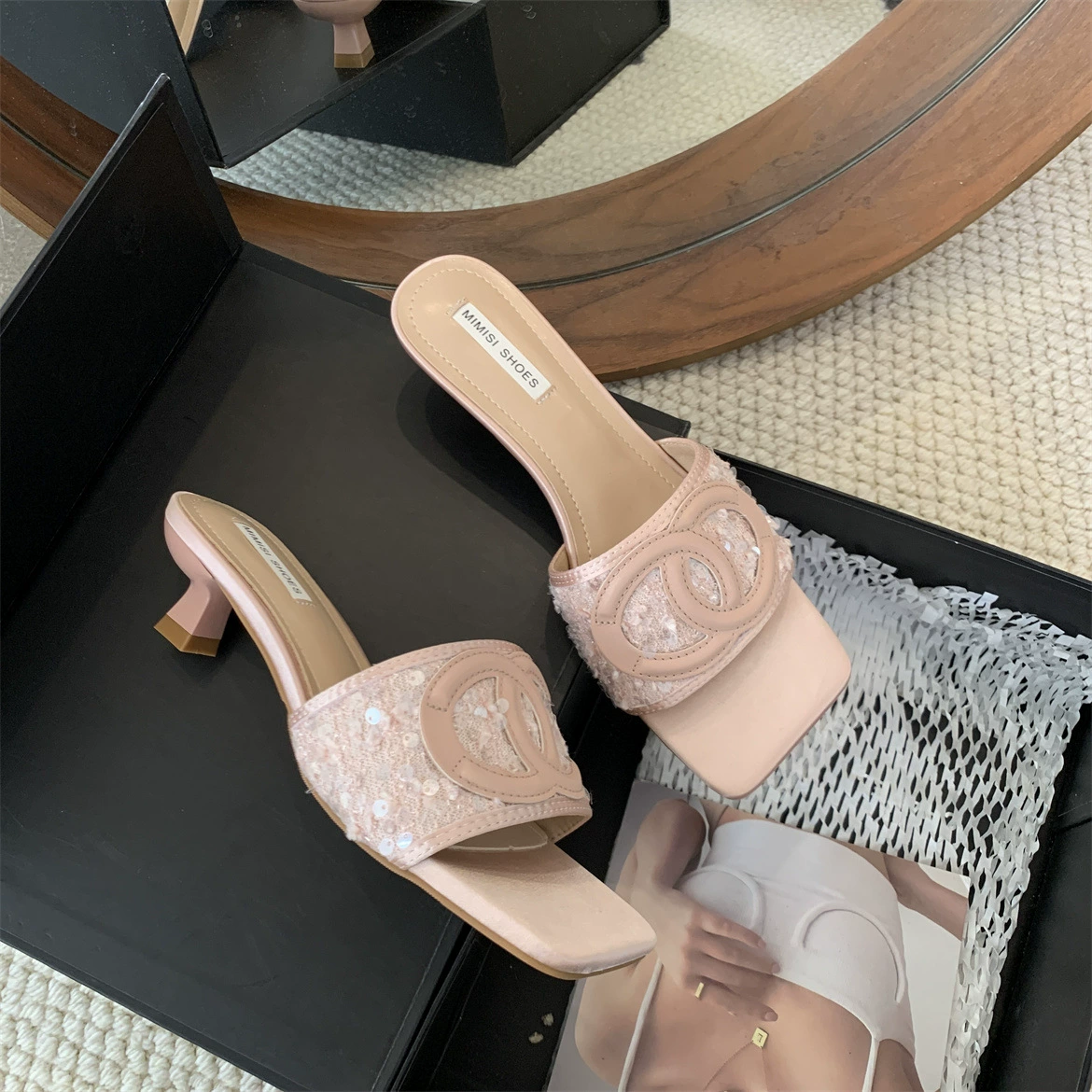 Летние шлепанцы, пляжная обувь, стиль Chanel, 2024 год, интернет-знаменитость