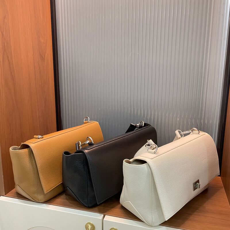韓国の大衆mini秀林の新型多層カジュアル牛革ロックカバーの大容量シングルショルダーバッグ通勤|undefined