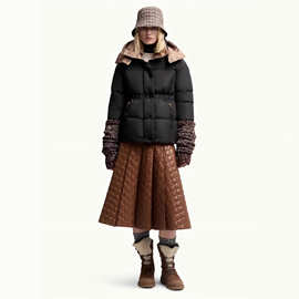 订货95白鹅绒短款防风保暖收腰黑金撞色经典女款鹅绒服
