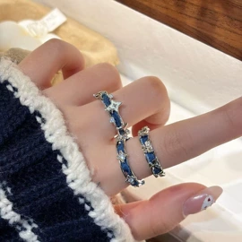 项链;耳环;戒指